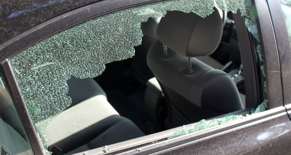 carWindowDamage_2